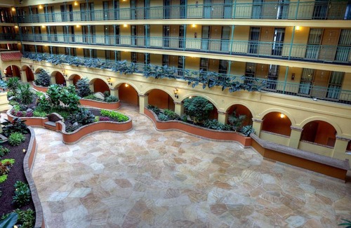 El Segundo Hotel | Embassy Suites by Hilton Los Angeles LAX South/El Segundo