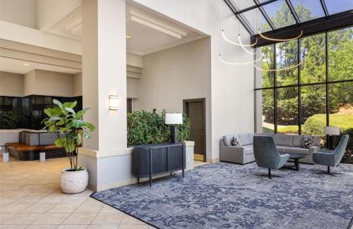 Redmont Park Hotel | Embassy Suites Birmingham