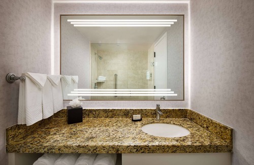 West Palm Beach Hotel | Embassy Suites by Hilton West Palm Beach Central