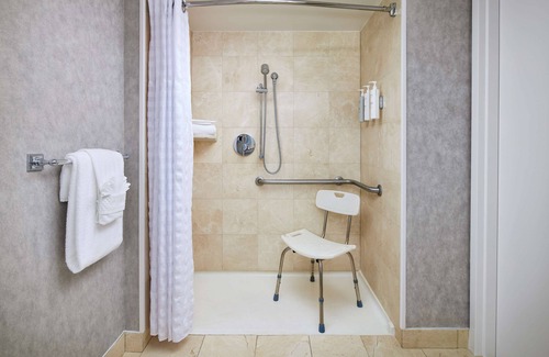 West Palm Beach Hotel | Embassy Suites by Hilton West Palm Beach Central