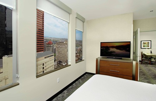 Downtown Pittsburgh Hotel | Embassy Suites By Hilton Pittsburgh Downtown