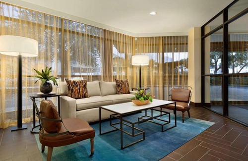 Downtown Austin Hotel | Embassy Suites by Hilton Austin Downtown South Congress