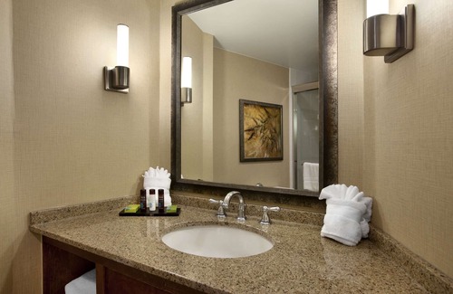 West Bloomington Hotel | Embassy Suites by Hilton Bloomington/Minneapolis