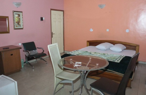 Port Harcourt Hotel | Emerald Hotel Annex