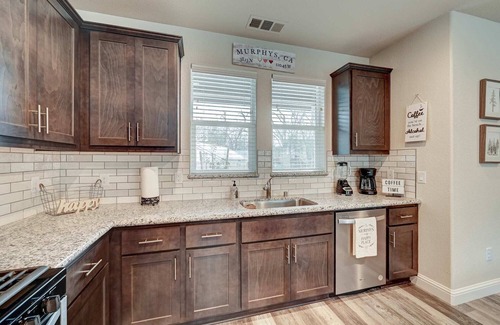 Murphys House | Emerald Inn in the Mountains: Stunning brand new home!