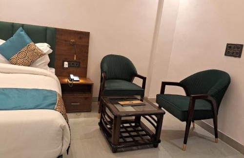 Greater Noida Hotel | Emerald Suites