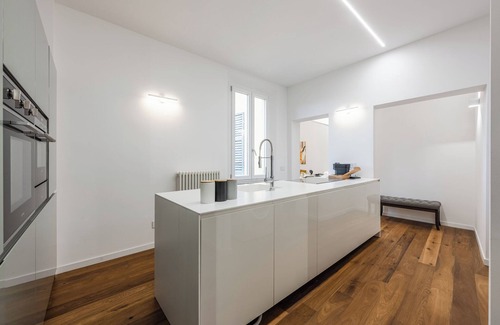 Old Town Apartment | Emilia Suite Academy