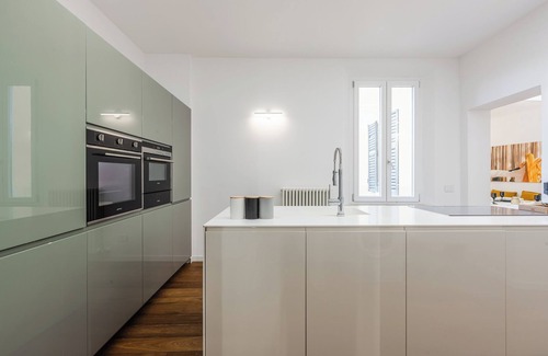 Old Town Apartment | Emilia Suite Academy