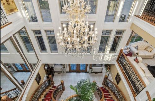 Surrey Hotel | Empress Palace Hotel