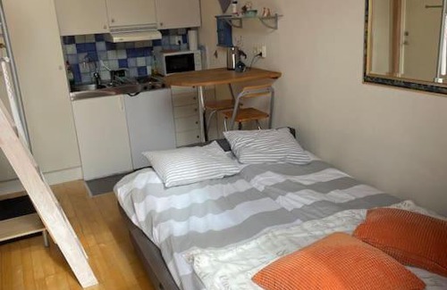 Falkenberg Apartment | En mysig liten lägenhet med egen uteplats.
