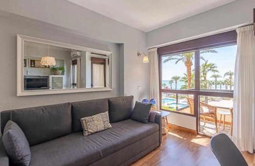 Torrequebrada Apartment | Encantador apartamento en primera línea de playa