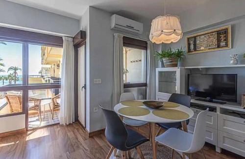 Torrequebrada Apartment | Encantador apartamento en primera línea de playa