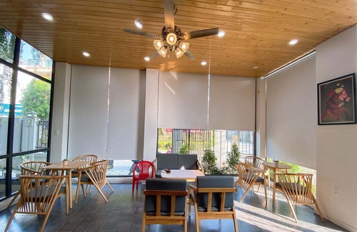 Hue City Centre Villa | Encens villa and spa features a bar, garden, terrace, and free WiFi
