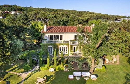 Uskudar Villa | Enchanting 22,000m2 property and elegant 5 bedroom manor