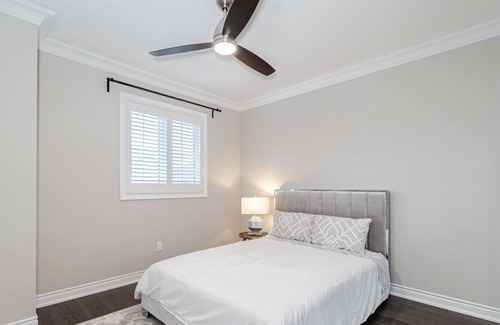 Halton Regional Municipality Villa | Enchanting 4BR Villa-unwind in Luxury