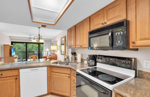 Park Shore House | End Unit with Resort Views From Lanai