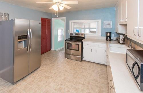 Northeast Virginia Beach House | Endless Summer - Resort Area - Vibe District VB