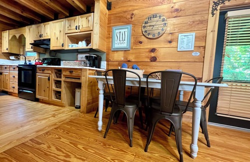 Saluda Cabin | Enjoy a CABIN including Blueberry Picking, Yard Games, Fire Pit, Screened Porch.