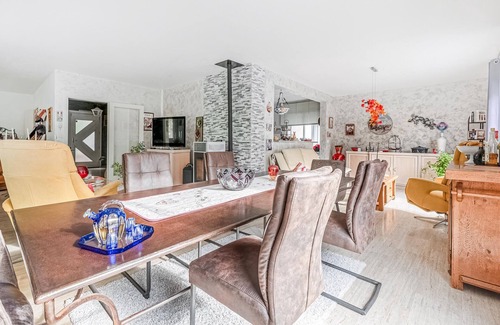 Caissargues House | Enjoy a wonderful vacation in this attractive vacation home with pool.
