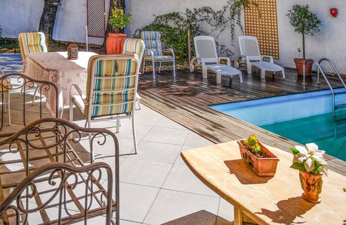 Caissargues House | Enjoy a wonderful vacation in this attractive vacation home with pool.