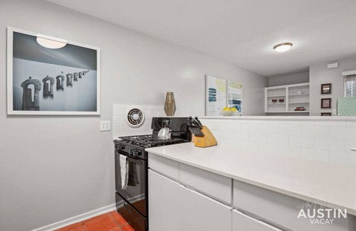 Bryker Woods Apartment | Enjoy Central Austin - King Bed + Smart TV & AC!