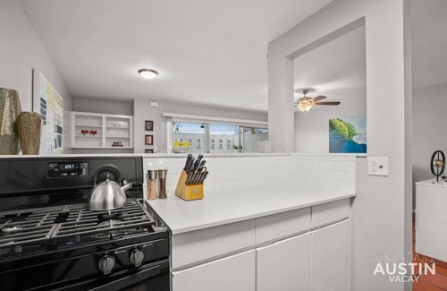 Bryker Woods Apartment | Enjoy Central Austin - King Bed + Smart TV & AC!