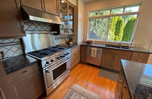 Bow House | Enjoy Fall Festivities and Nature with Samish Bay Views & Private Gardens.
