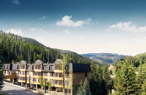 Highland Meadows Condo | Enjoy Fall Weekend in a 2brm condo in lovely Vail-Marriott Resort. Great price.
