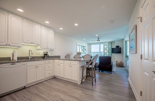 Rehoboth Beach Condo | Enjoy Ocean Views from This 7th Floor Studio