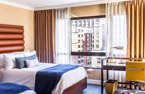 Downtown Portland Hotel | Enjoy Paddleboarding at Sports Center! 3 Family-friendly at Dossier Hotel!