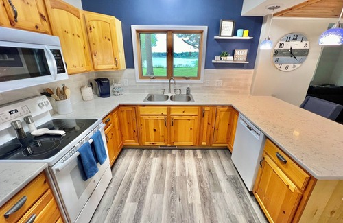 Baxter Cabin | Enjoy regional Fall and Winter events in a cozy cabin on White Sand Lake.