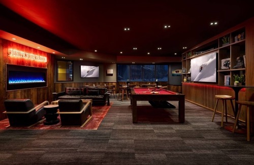 Crested Butte Hotel | Enjoy Stunning Views at a Scenic Room Near Crested Butte | Pet-friendly