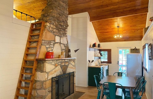 Camdenton Cabin | Enjoy the Quiet Side of the Lake With Resort Amenities + Pool.