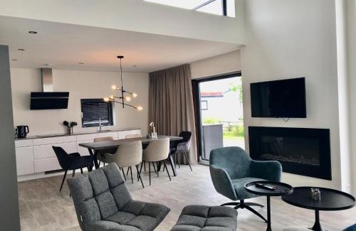 Enkhuizen House | Enkhuizer Strand Cube Elite Hafenpanorama mit Dachterrasse Haus Nr 339