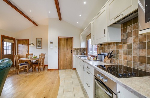 Talybont House | Enlli Lodge - One Bedroom House, Sleeps 2