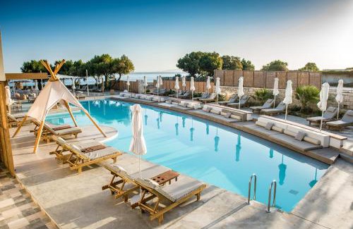 Malevizi Hotel | Enorme Teatro Beach