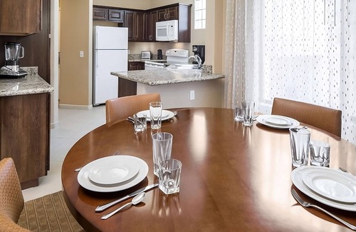 North Scottsdale Hotel | Ensuring a Very Comfortable & Memorable Stay! Outdoor Pool, Parking!