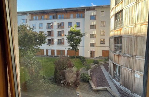 North Wall Apartment | Entire Apartment in Heart of Dublin