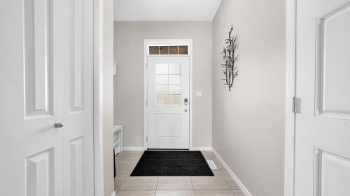 Southeast Edmonton House | *Entire Home Spacious 3 bed, 2.5 bath duplex*