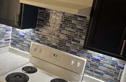 Greater Fondren Southwest Condo | Entire Large Urban Oasis w/additional Sleeping Area