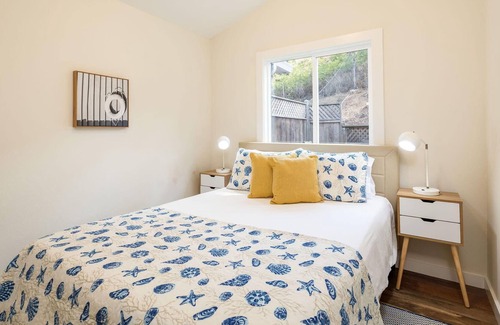 Edgemar - Pacific Manor Apartment | Entire Private Townhome near SF, world-class golf, hiking and bike trails
