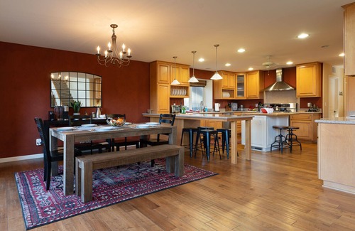 Kernville House | Epic Mountain View. Luxury House on a Hill. River 10 min