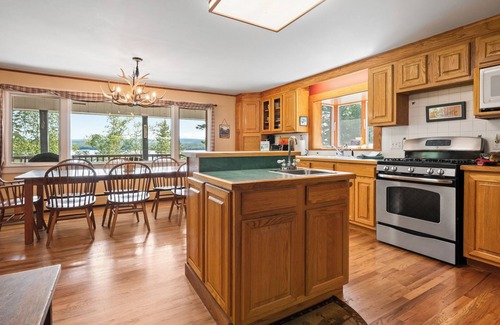 Rangeley House | 🐾Erickson - Spacious and private dog friendly home located on Rangeley Lake