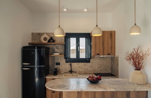 Messaria Villa | Erthā Suites with private pools