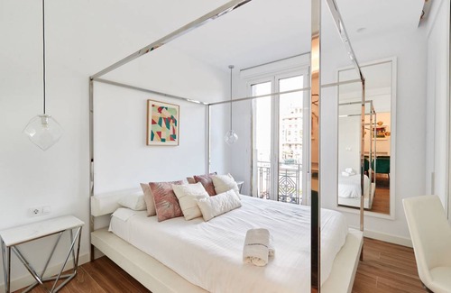 Segundo Ensanche Apartment | 96 m² Apartment ∙ 3 bedrooms ∙ 8 guests