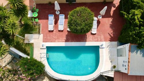 Cartama House | Escapada rural con encanto y piscina en Cártama