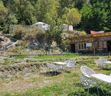 Karimabad Hotel | Escape Hostel