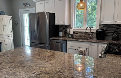 Arundel Cottage | Escape to a dream cottage morning walks, heated pools, & the best of So Maine
