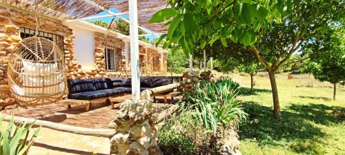 Albunuelas Villa | Esencia Lodge - luxurious off-grid cabin retreat