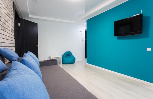 Dzerzhyns'kyi District Apartment | Esenina Apartment near Botanical Garden